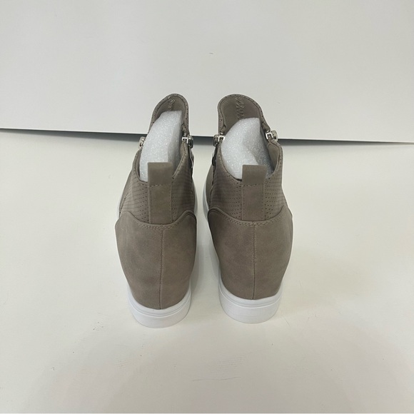 Journee Collection JOURNEE Penelope Wedge Heel Sneaker In Taupe New In Box - Picture 6 of 13